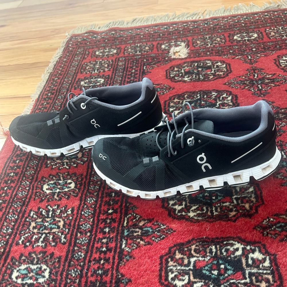 On Running Cloud 5 sneakers